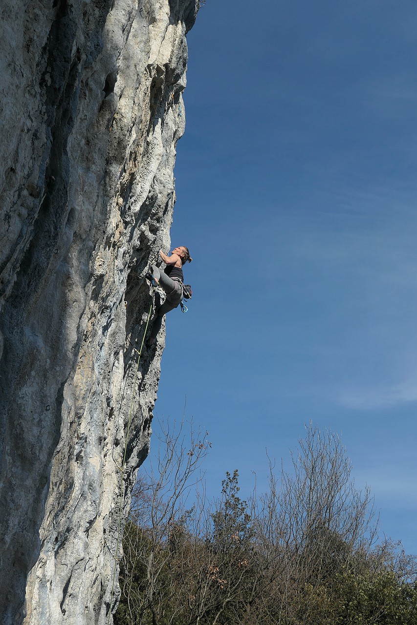 Kliknut�m zav�ete okno.