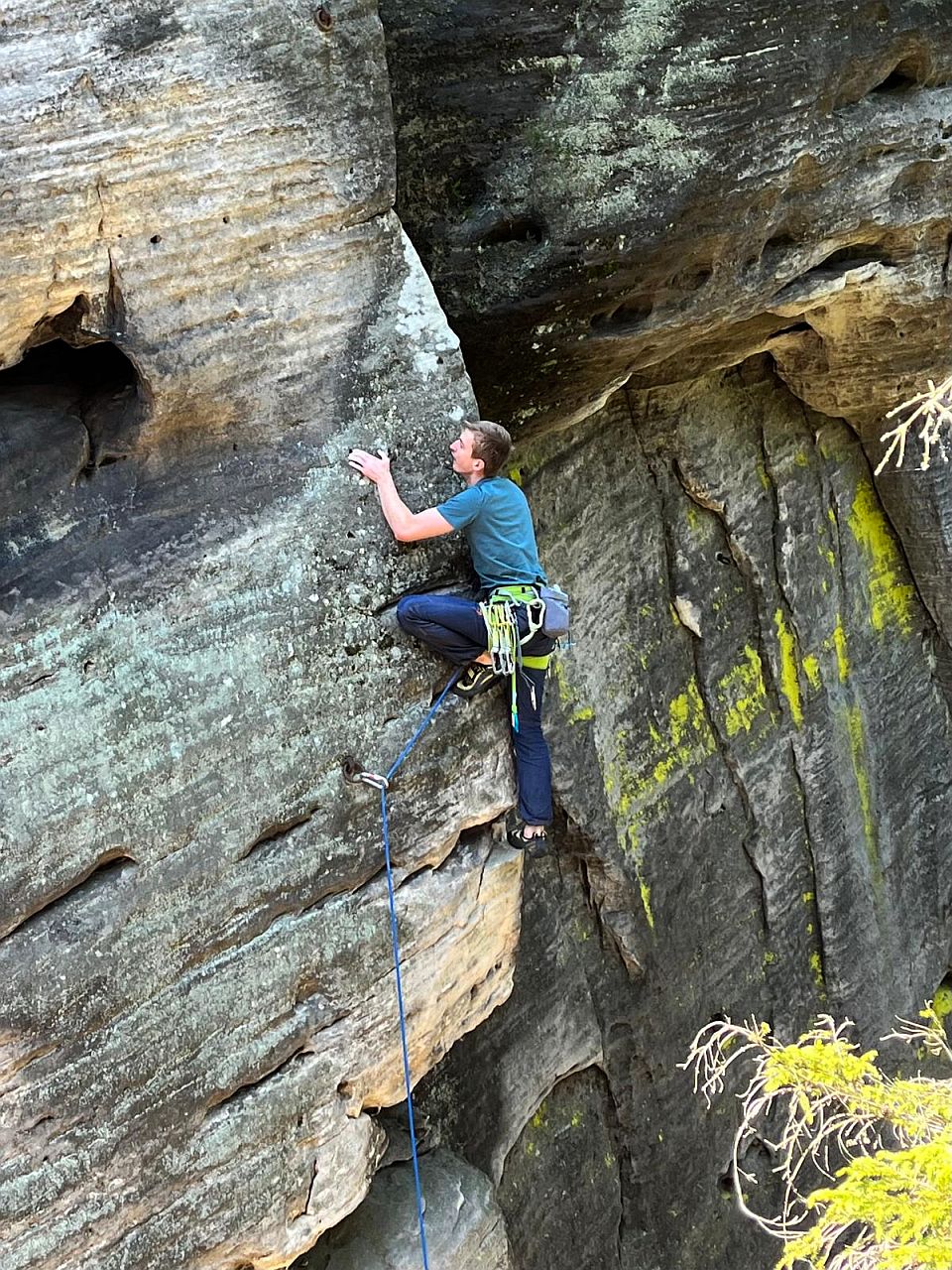 Kliknut�m zav�ete okno.